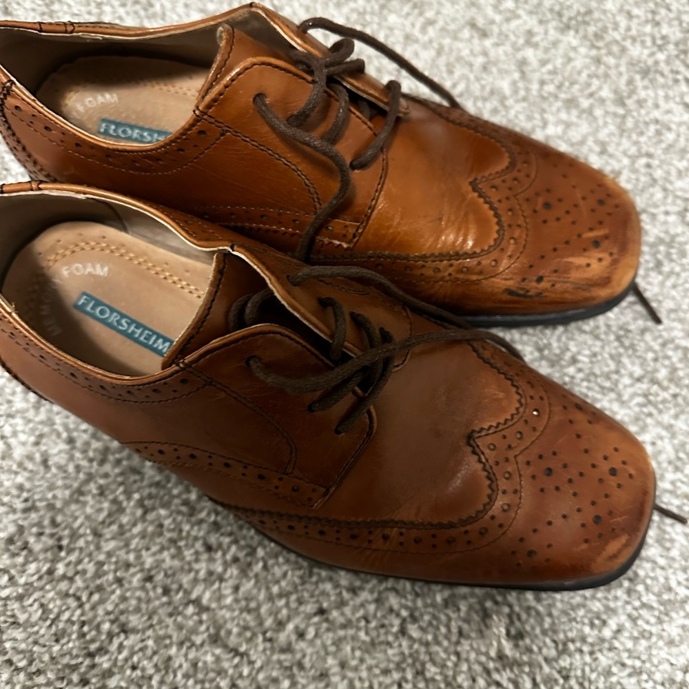 Boys leather dress shoe